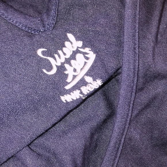 Sweet Tea’s size medium navy blue flowy top - Picture 5 of 7